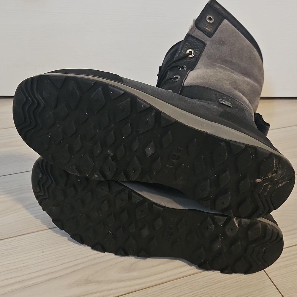 UGG Snow Boots Waterproof Womens Size 10 (Adirondack III) Black And Gray - Picture 7 of 9